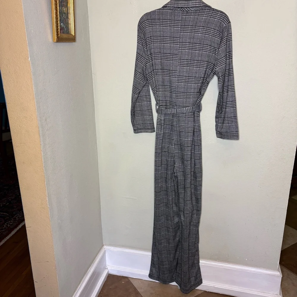 Haute Monde Black & Gray Houndstooth Wrap Jumpsuit Large